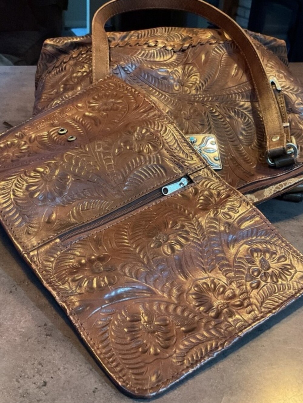 American West tooled leather conceal carry purse with matching wallet - Picture 5 of 8